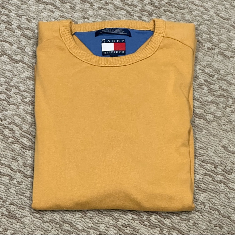 Tommy Hilfiger short sleeve sweater